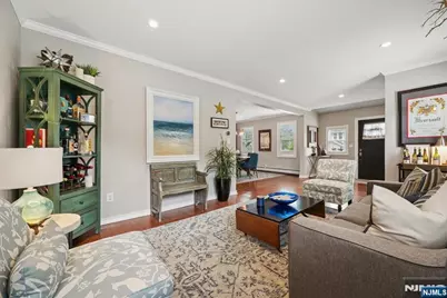 211 Walnut Avenue, Bogota, NJ 07603 - Photo 8