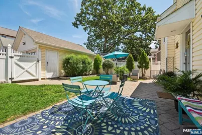 211 Walnut Avenue, Bogota, NJ 07603 - Photo 28