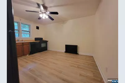 33 N Maple Avenue Apt 1 Left #Apt 1 Left, Park Ridge, NJ 07656 - Photo 14