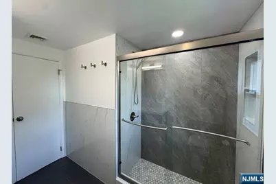 151 Lee Street 2nd Fl #2nd Fl, Elmwood Park, NJ 07407 - Photo 12
