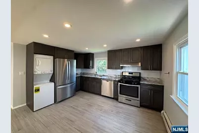 151 Lee Street 2nd Fl #2nd Fl, Elmwood Park, NJ 07407 - Photo 2