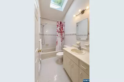 1611A Gerome Avenue A #A, Fort Lee, NJ 07024 - Photo 10