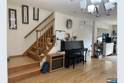 1611A Gerome Avenue A #A, Fort Lee, NJ 07024 - Photo 6