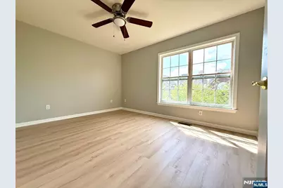 200 Dey Street 213 #213, Harrison, NJ 07029 - Photo 6