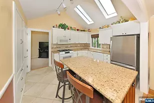 393 Gregory Rd, Paramus, NJ 07652 - Photo 12