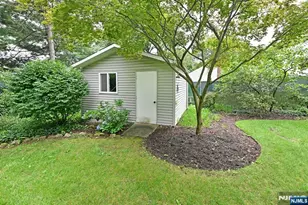 393 Gregory Rd, Paramus, NJ 07652 - Photo 28