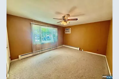 333 Kingsland Avenue, Lyndhurst Township, NJ 07071 - Photo 4