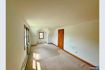 333 Kingsland Avenue, Lyndhurst Township, NJ 07071 - Photo 18