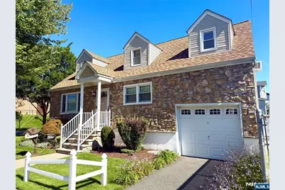 333 Kingsland Avenue, Lyndhurst Township, NJ 07071 - Photo 2