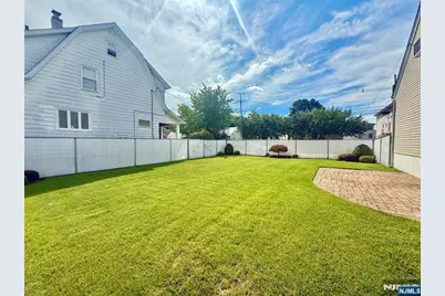 333 Kingsland Avenue, Lyndhurst Township, NJ 07071 - Photo 30