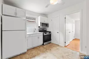 49 Livingston Ave 2, Lyndhurst Township, NJ 07071 - Photo 18