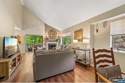 3811 Melville Court, Mahwah, NJ 07430 - Photo 10