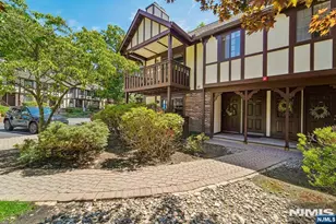 3811 Melville Ct, Mahwah, NJ 07430 - Photo 2