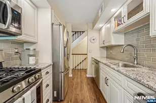 3811 Melville Ct, Mahwah, NJ 07430 - Photo 14