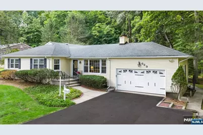 629 Lawlins Road, Wyckoff Township, NJ 07481 - Photo 2
