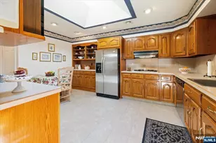 629 Lawlins Rd, Wyckoff Township, NJ 07481 - Photo 10