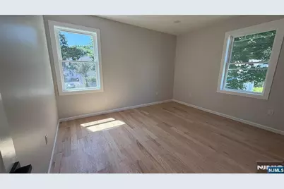 51 John Ryle Avenue B #B, Haledon, NJ 07508 - Photo 8
