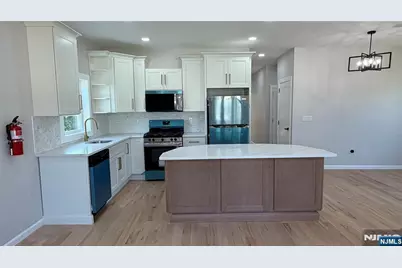 51 John Ryle Avenue B #B, Haledon, NJ 07508 - Photo 6
