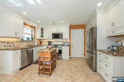 138 Day Court, Mahwah, NJ 07430 - Photo 10