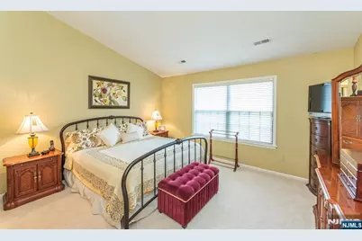 138 Day Court, Mahwah, NJ 07430 - Photo 16