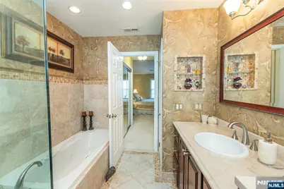 138 Day Court, Mahwah, NJ 07430 - Photo 18