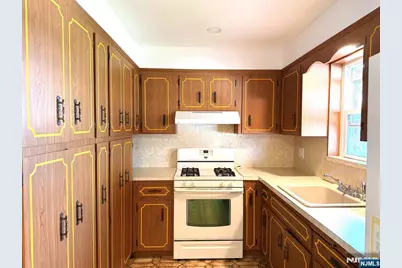 169 Fulton Avenue, Fairview, NJ 07022 - Photo 2