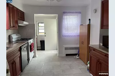159 Hamilton Avenue, Hasbrouck Heights, NJ 07604 - Photo 4