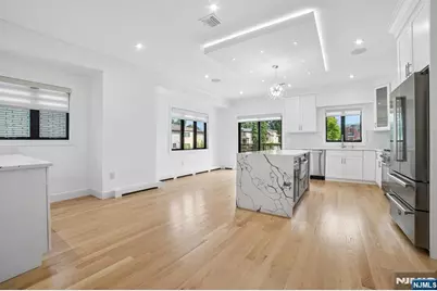 425 Grandview Place, Fort Lee, NJ 07024 - Photo 8