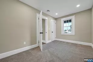 25 Marinus St, Rochelle Park Township, NJ 07662 - Photo 12