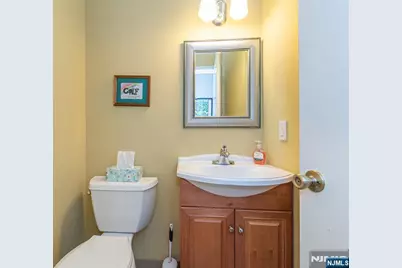 45 Sampson Street 11 #11, Saddle Brook Township, NJ 07663 - Photo 10