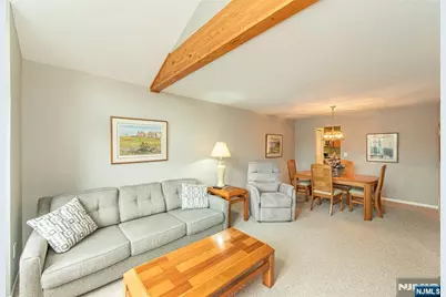 45 Sampson Street 11 #11, Saddle Brook Township, NJ 07663 - Photo 2