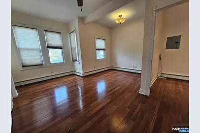42 Washington Place 2nd Floor #2nd floor, East Rutherford, NJ 07073 - Photo 8