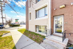 100 Lakeview Ave, Clifton, NJ 07011 - Photo 12