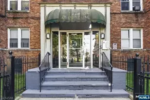 148 Chancellor Ave B2, Newark, NJ 07112 - Photo 1