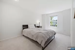 21 Chestnut Ct, Cedar Grove, NJ 07009 - Photo 14