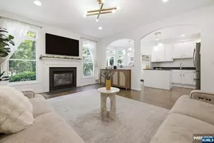 21 Chestnut Ct, Cedar Grove, NJ 07009 - Photo 4