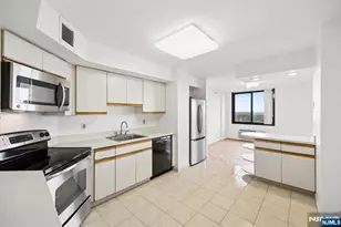 1265 15th Street 14C, Fort Lee, NJ 07024 - Photo 10