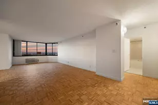 1265 15th Street 14C, Fort Lee, NJ 07024 - Photo 4