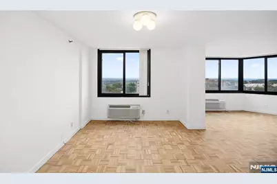 1265 15th Street 14C #14C, Fort Lee, NJ 07024 - Photo 2