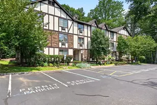 1510 Faulkner Ct, Mahwah, NJ 07430 - Photo 2