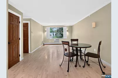 1510 Faulkner Court, Mahwah, NJ 07430 - Photo 8