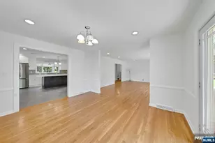 27 Stone Fence Rd, Allendale, NJ 07401 - Photo 16