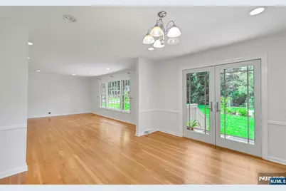 27 Stone Fence Road, Allendale, NJ 07401 - Photo 12