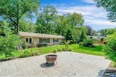 27 Stone Fence Road, Allendale, NJ 07401 - Photo 34