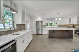27 Stone Fence Rd, Allendale, NJ 07401 - Photo 4