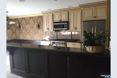 825 Riverside Avenue 16 #16, Lyndhurst Township, NJ 07071 - Photo 16