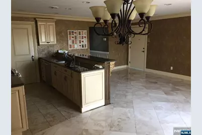 825 Riverside Avenue 16 #16, Lyndhurst Township, NJ 07071 - Photo 10