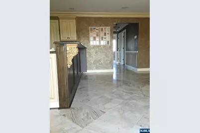 825 Riverside Avenue 16 #16, Lyndhurst Township, NJ 07071 - Photo 6