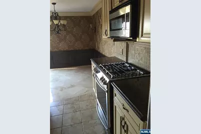 825 Riverside Avenue 16 #16, Lyndhurst Township, NJ 07071 - Photo 14