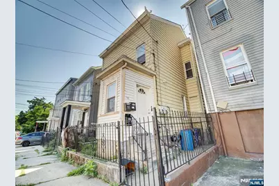 39 Hillman Street, Paterson, NJ 07522 - Photo 1